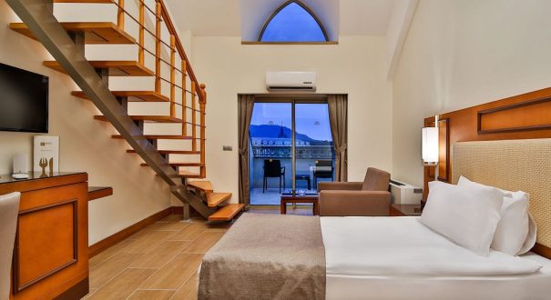 هتل کریستال پرستیژ الیت(Hotel Crystal Prestige Elit)