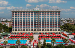 هتل مگاسارای وست بیچ (Megasaray Westbeach)