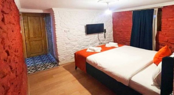 هتل امی (Emmy Hotel)