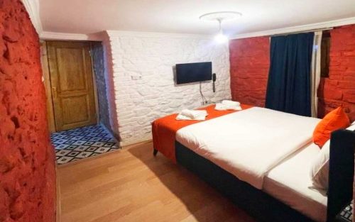 هتل امی (Emmy Hotel)