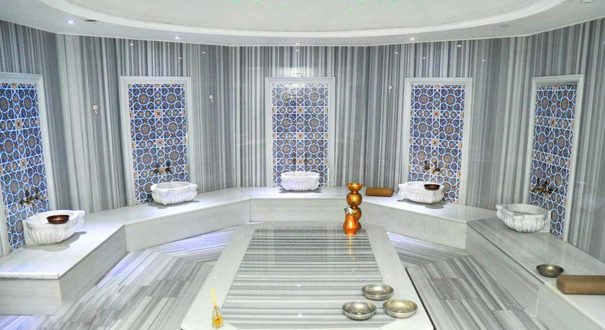 هتل ایفوریا باتومی (Euphoria Hotel Batumi) در شهر باتومی گرجستان، در سواحل دریای سیاه قرار دارد .