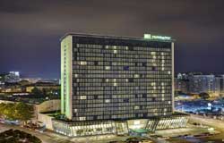 هتل هالیدی این(Holiday Inn)