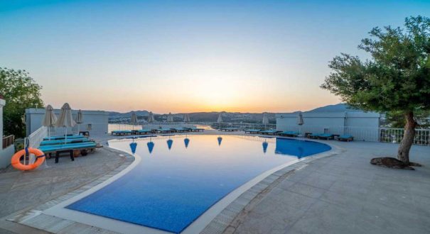 هتل ریوا بدروم ریزورت (Riva Bodrum Resort) هتلی 4 ستاره در بدروم ترکیه ، قرار دارد.